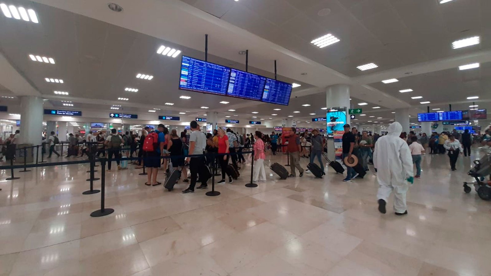 Miles de argentinos se encuentran varados en el exterior tras el cierre de fronteras dispuesto por Alberto Fernández.