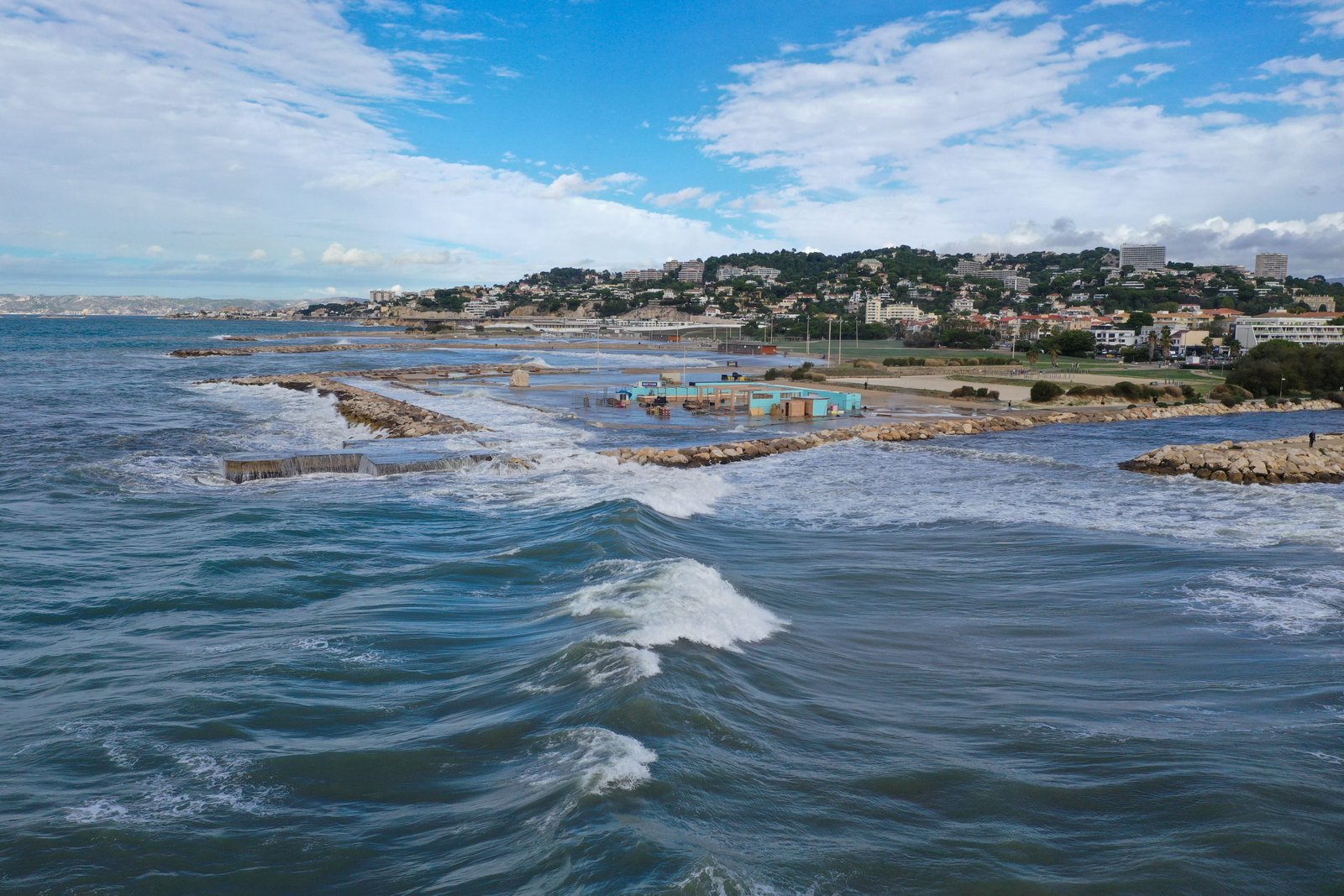 20/10/2023 October 20, 2023, Marseille, Bouches-du-Rhone, France: Friday, October 20 in Marseilles waves are very high and can be dangerous on the corniche. SOCIEDAD Europa Press/Contacto/Sylvain Rostaing