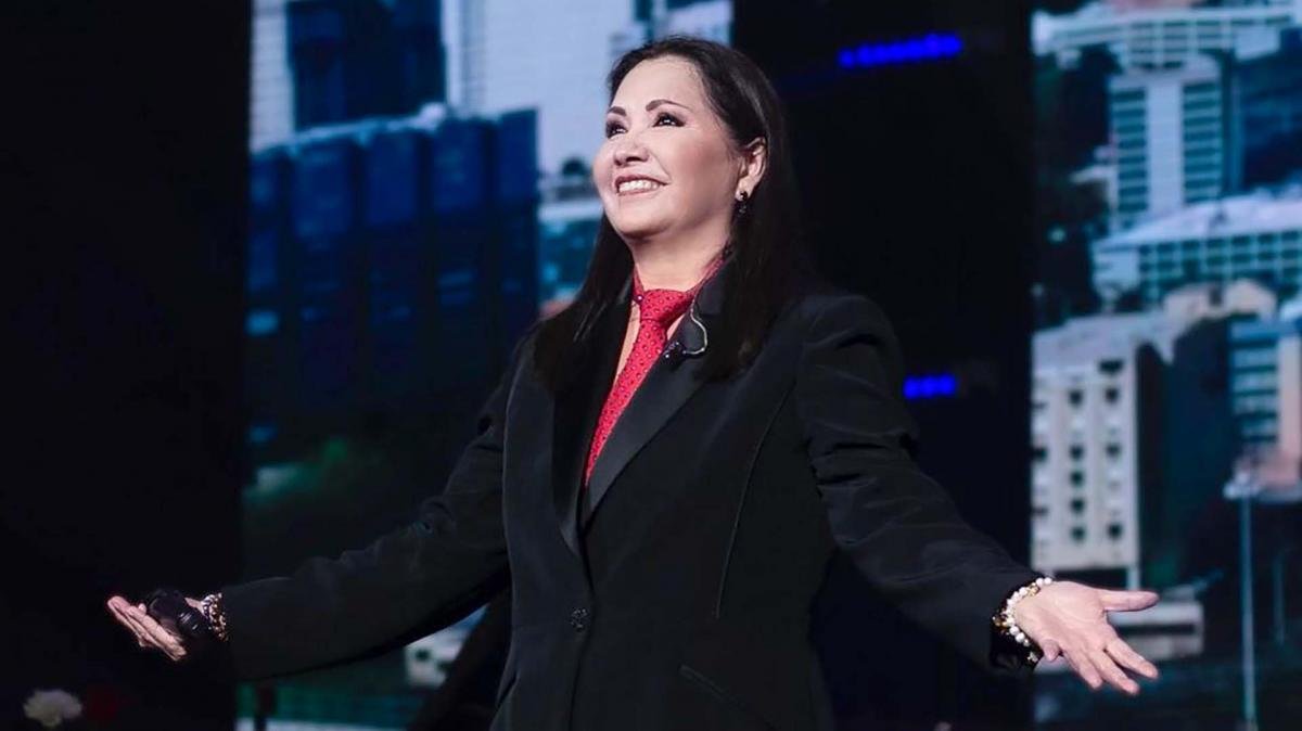 Nacida en Guamu769chil Sinaloa Ana Gabriel cuenta con ma769s de 30 a769lbumes y se convirti en una de las artistas ma769s taquilleras con ma769s de 40 millones de discos vendidos a nivel mundial Foto IG