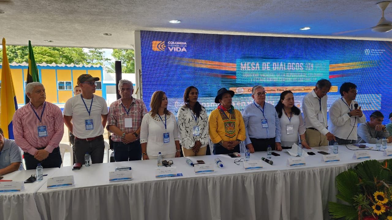 Instalación de la mesa de diálogos entre el Gobierno y el EMC en Tibú, Norte de Santander, el 16 de octubre de 2023 - crédito Oficina del Alto Comisionado para la Paz.