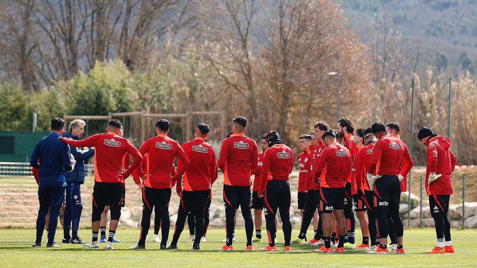 Ricardo Gareca y Chile completaron su último entrenamiento en Marsella previo al duelo con Francia.