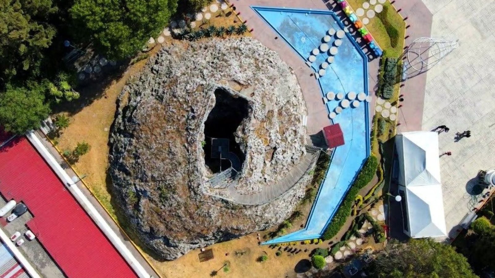 Cuexcomate es considerado el volcán más pequeño del mundo. (X/@Lycaones)