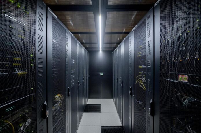 La construcción de redes eléctricas condiciona inversiones en 'data centers' en Madrid por 38