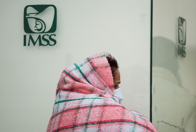 Este sistema integrado permite a los profesionales de la salud recetar medicamentos de manera rutinaria, siempre y cuando estos estén en stock en las farmacias del IMSS. REUTERS/José Luis González
