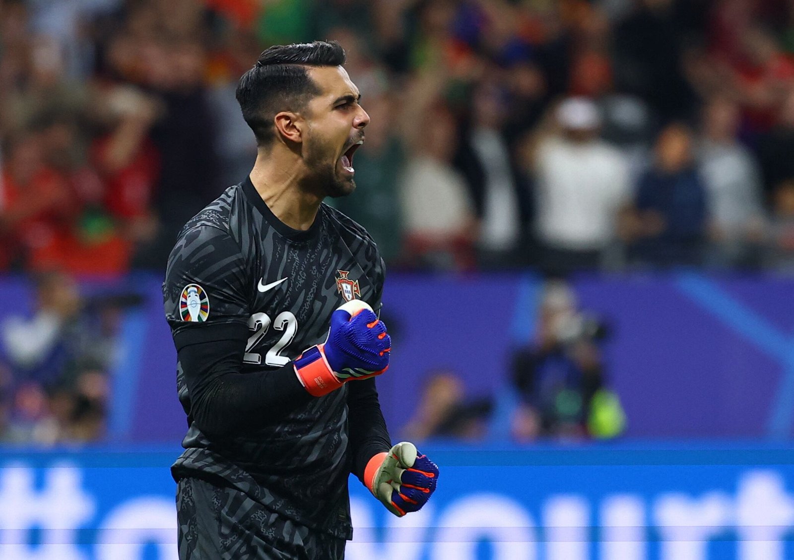 El portero de Portugal, Diogo Costa (REUTERS/Kai Pfaffenbach)