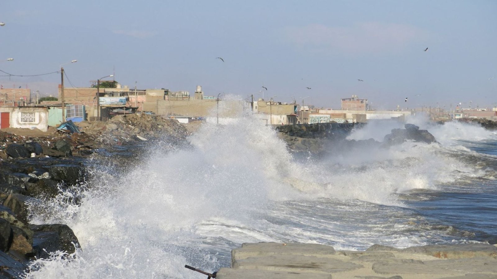 ¿Oleajes anómalos seguirán en los próximos días? Esto dice la Marina de Guerra