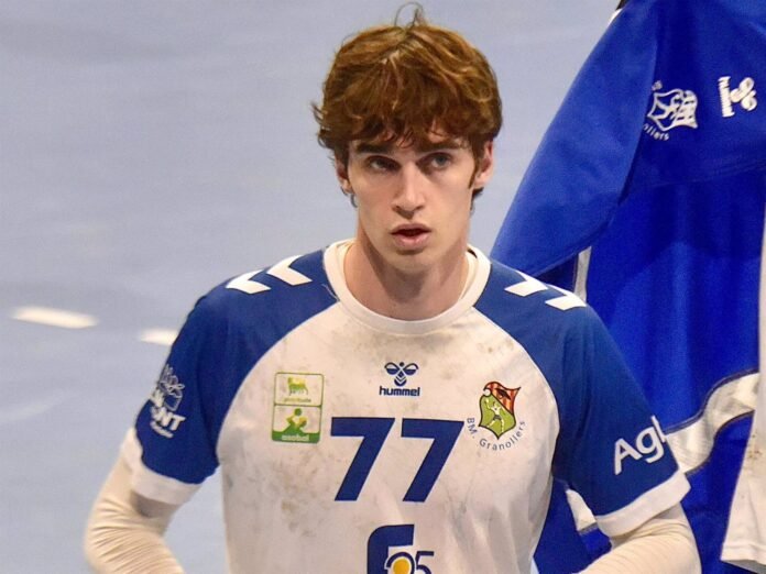 Pablo Urdangarín deja en el aire si es cierto que sus hermanos viven en Zarzuela con la Reina Sofía