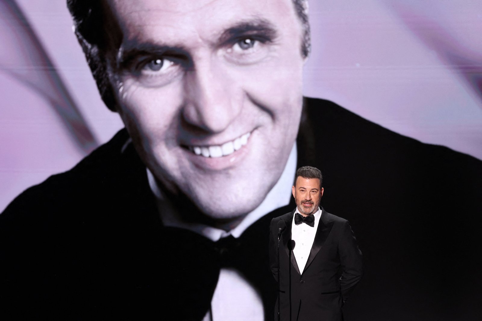 Jimmy Kimmel presentó el tributo a Bob Newhart en los Emmys 