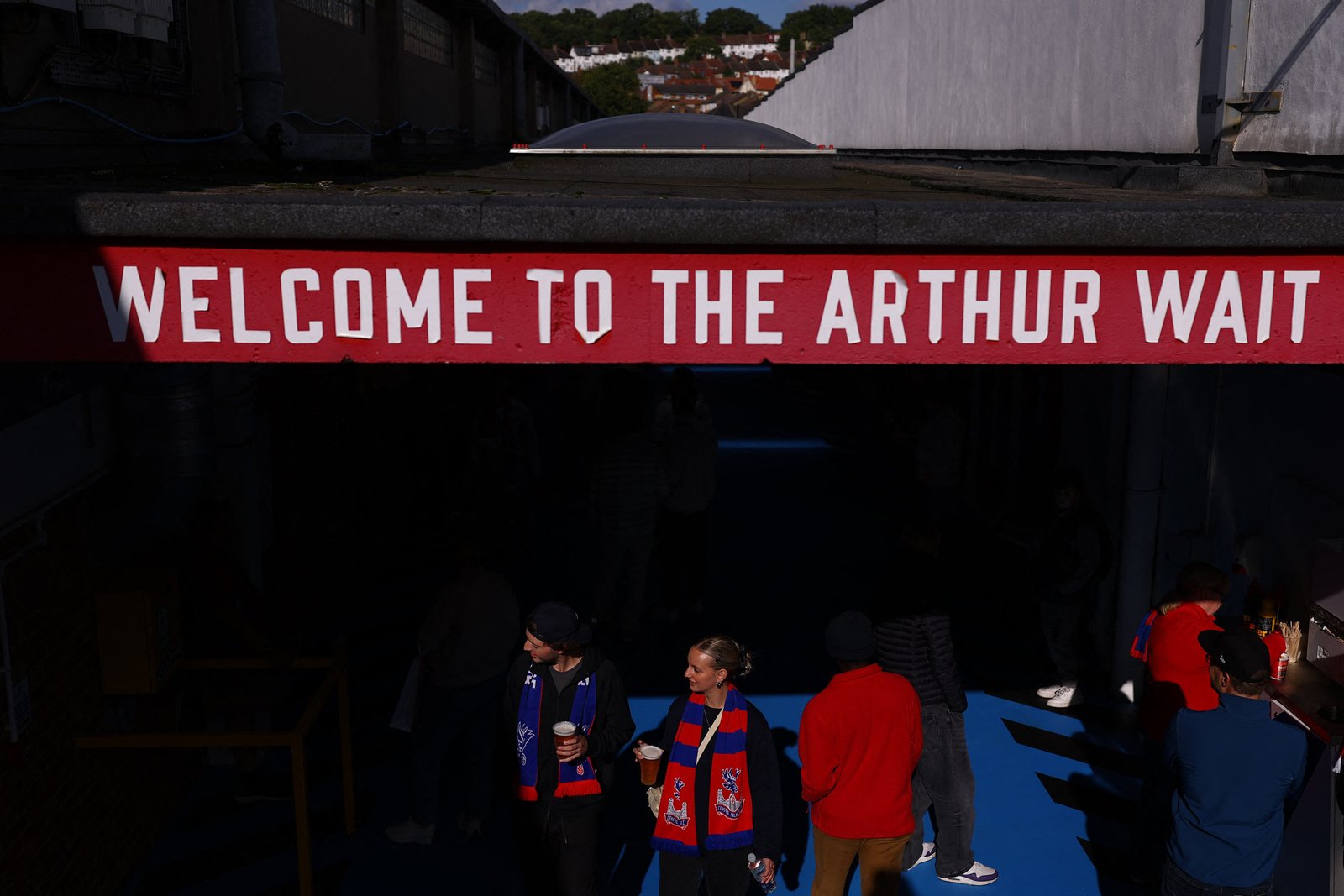 Así está el Selhurst Park de Londres esperando el gran encuentro-crédito Hannah Mckay/REUTERS