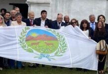 El izamiento de la bandera de San Luis y el gesto que reescribe la memoria federal
